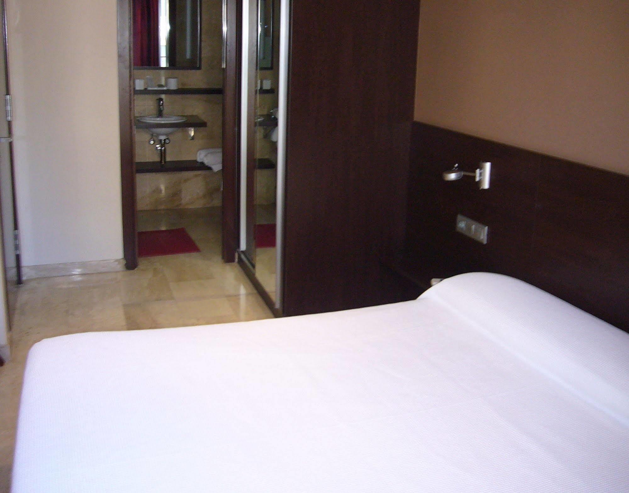 Numa Brio Apartahotel Barcelona